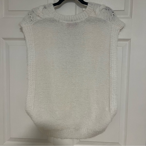Organically Grown White Cable Knit Sweater Vest Size L - Picture 2 of 2